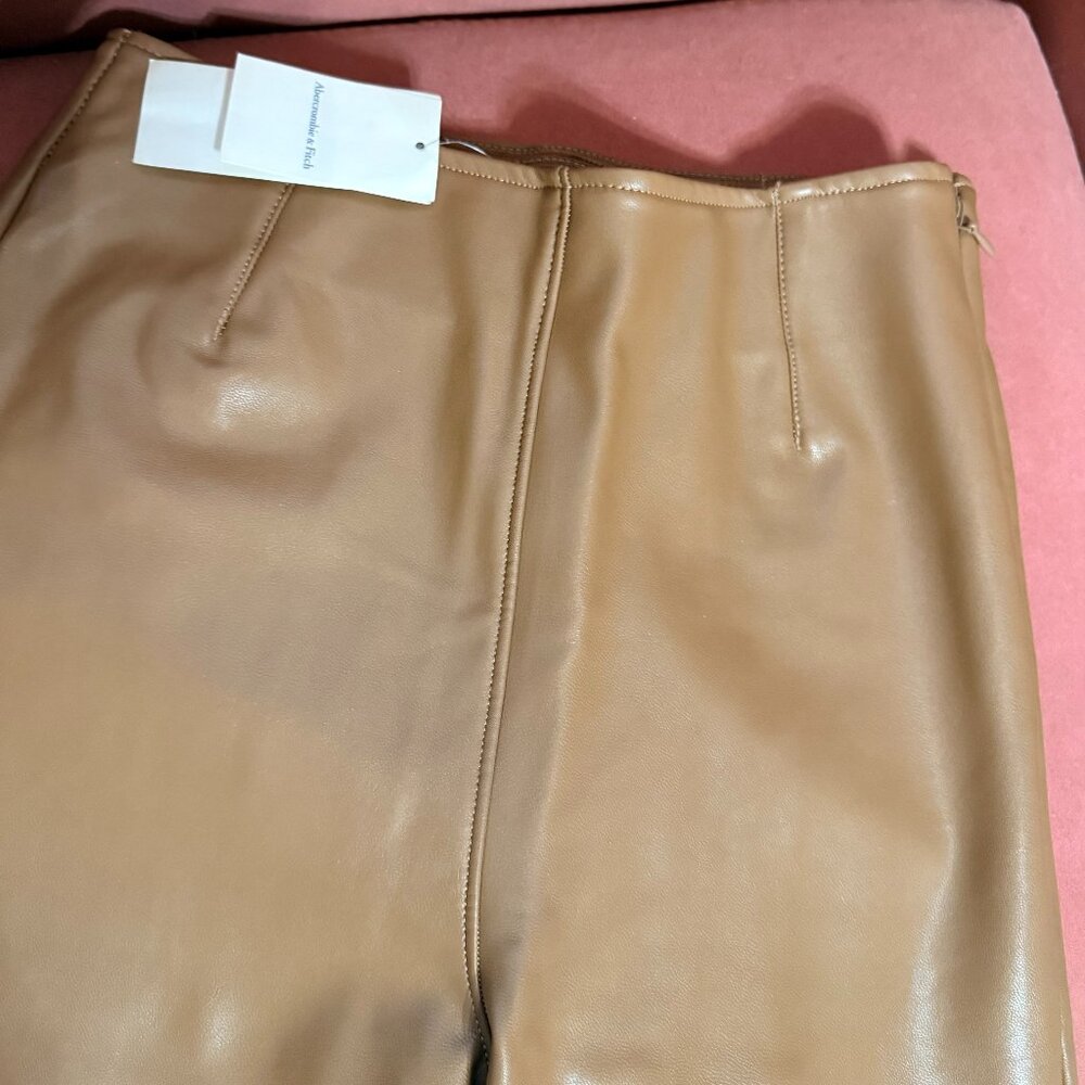 Vegan leather Abercrombie legging XS Short, NWT - Picture 2 of 4